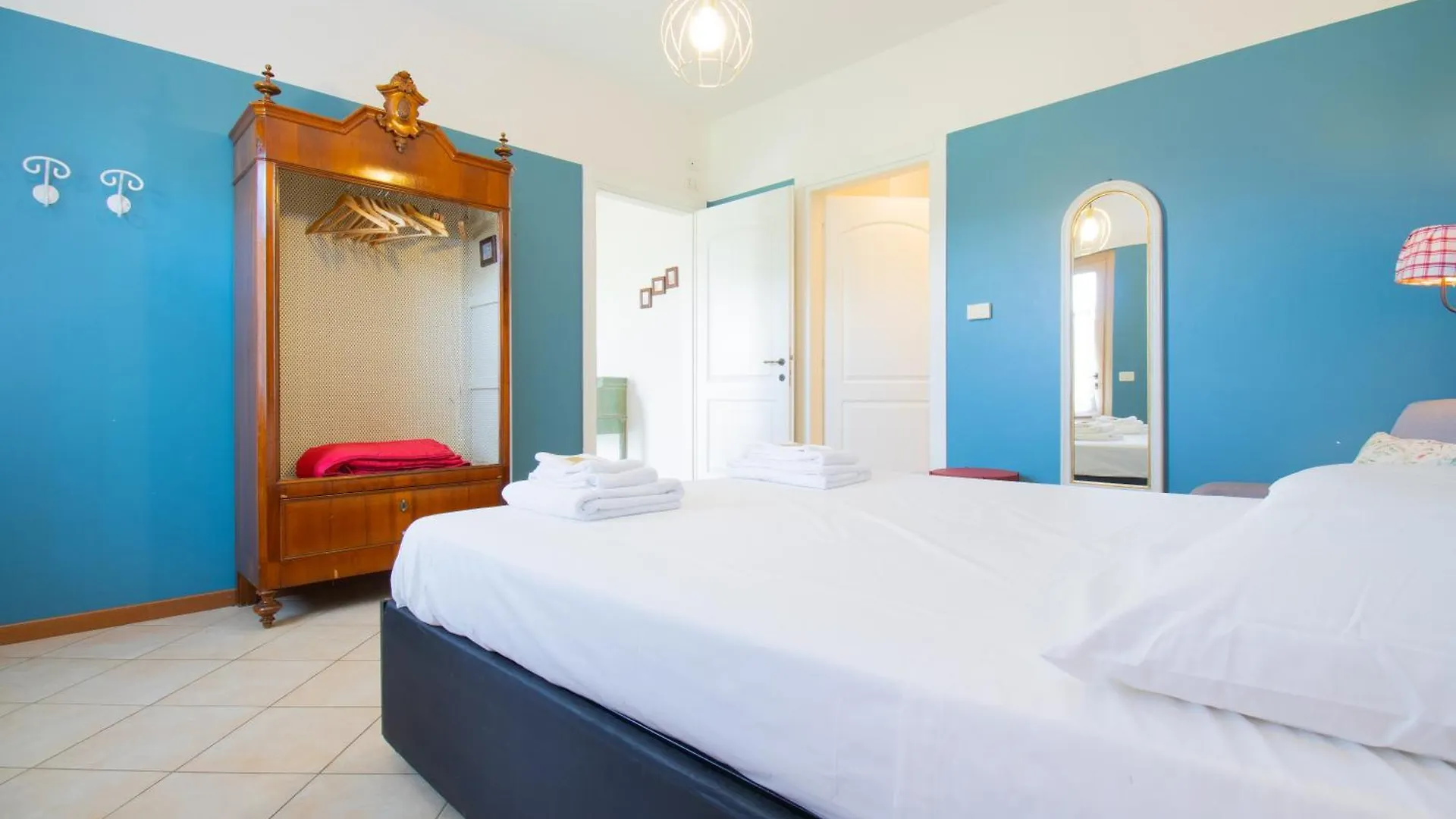 Breathtaking Lake View And Pool, Prato Verde Barcuzzi