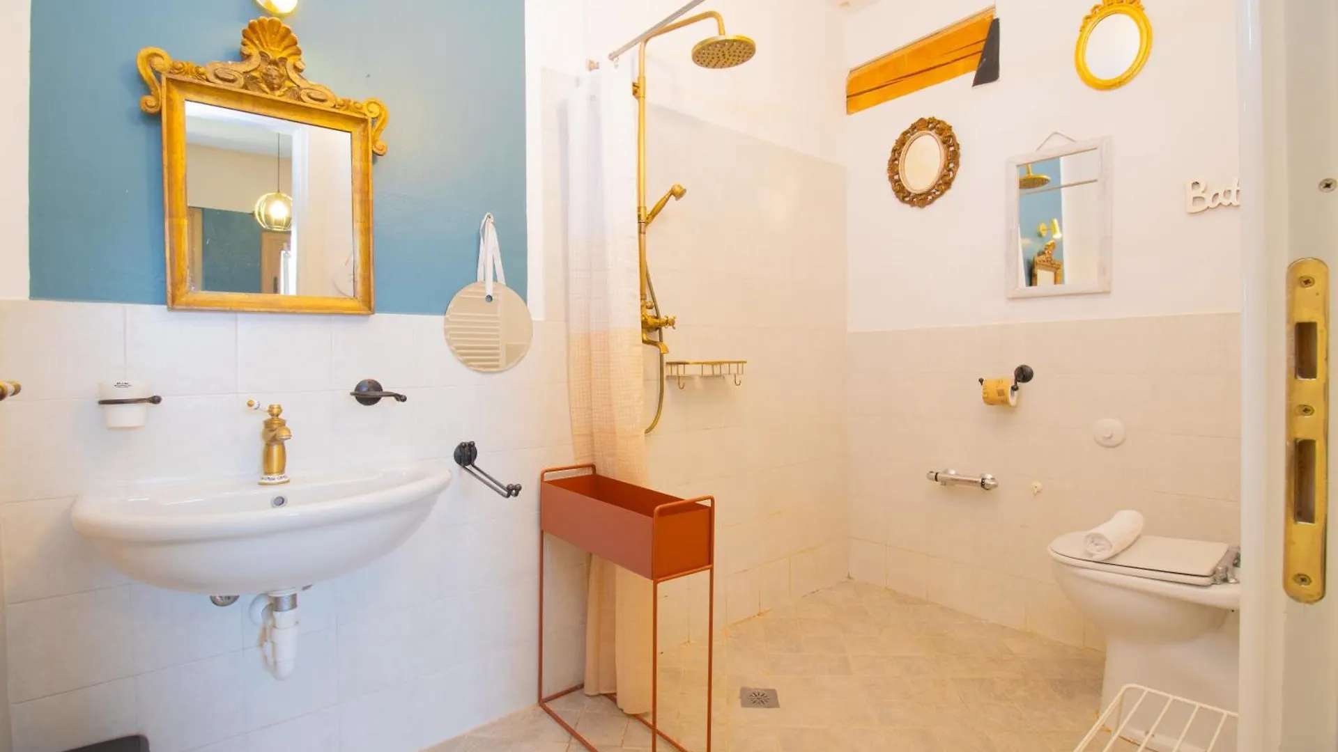 Appartement Breathtaking Lake View And Pool, Prato Verde Barcuzzi